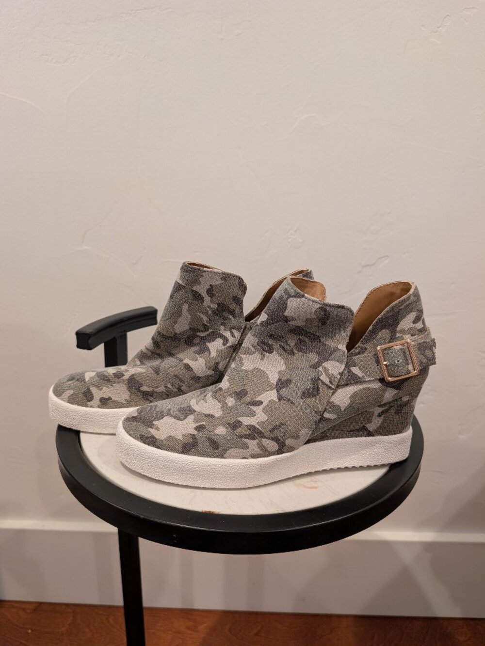 Pink Lily • Camo Slip‑On Ankle Boots • Size 8.5